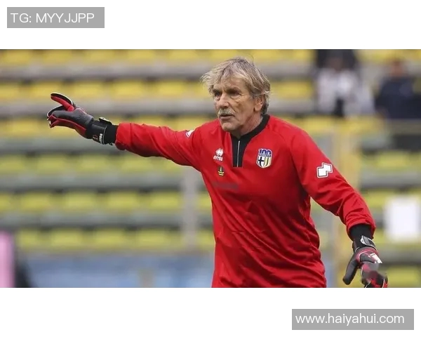 波兰足球明星外号揭秘他在绿茵场上的传奇故事与成就